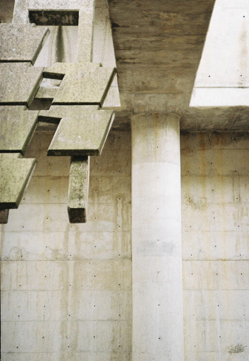 (03)